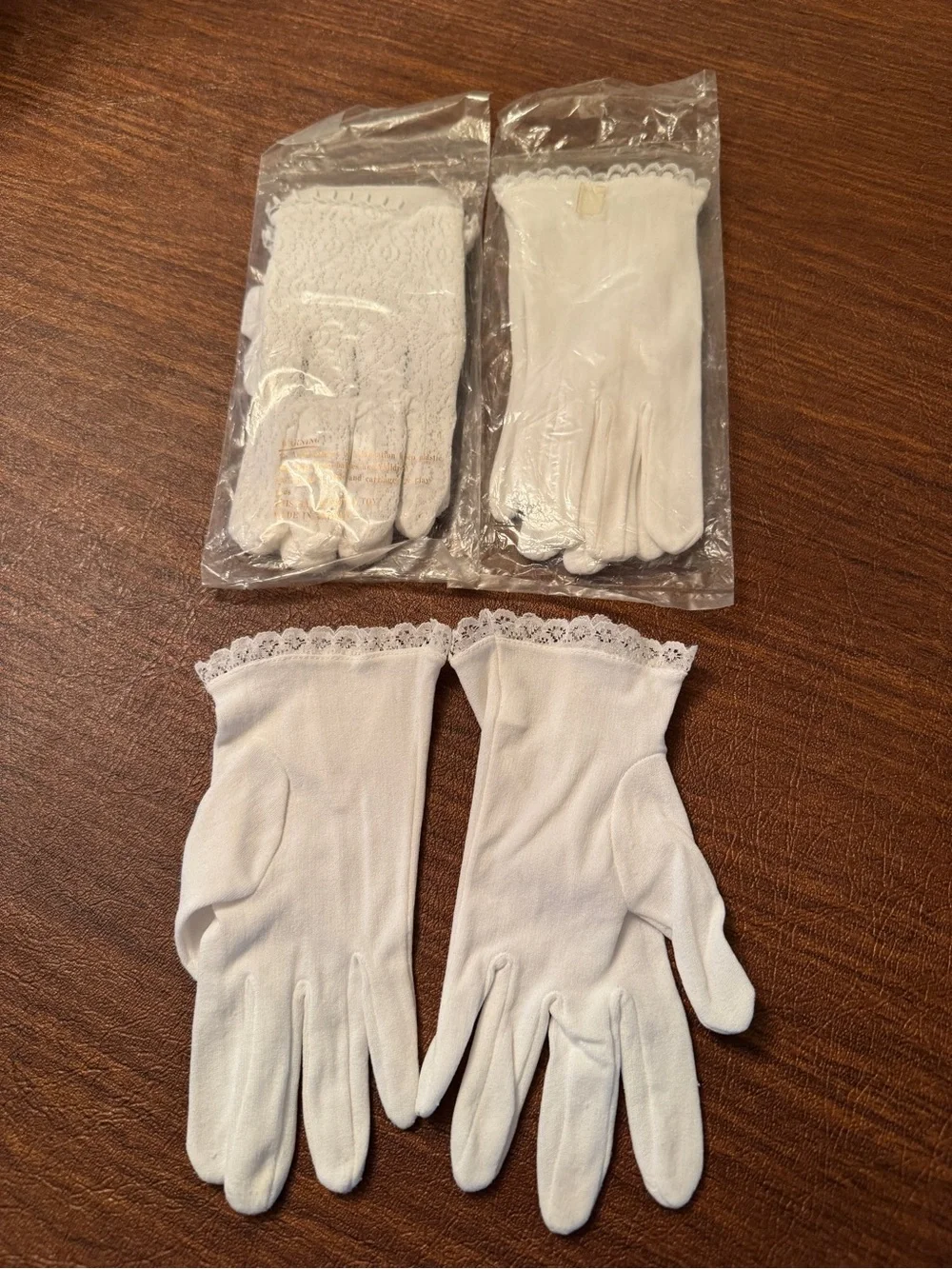3 pairs girls White stretchy nylon with Trim Gloves - size 13-15